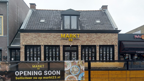 Markt 23 Drachten Eindresultaat lichtreclame