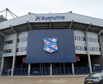 Lichtreclame Ausnutria Heerenveen