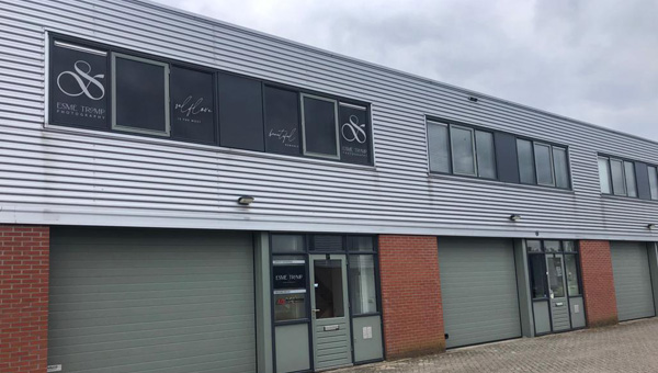 Eindresultaat gevelreclame Esmé Tromp Photography